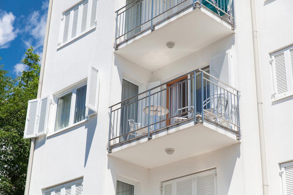 Apartments Ines Selce Exterior foto