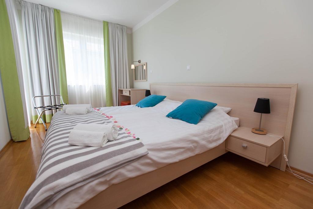 Apartments Ines Selce Exterior foto
